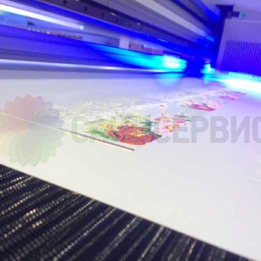 В конструкции принтера применены современные UV-led (светодиодные) блоки УФ излучения с водяным охлаждением – ресурс службы более 10 лет